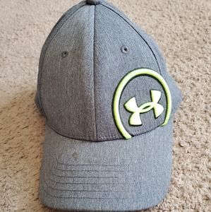 Youth small/medium Under Armour fitted hat